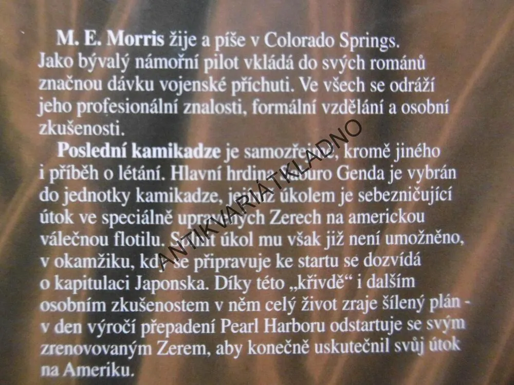 POSLEDNÍ KAMIKADZE, M. E. MORRIS, **an