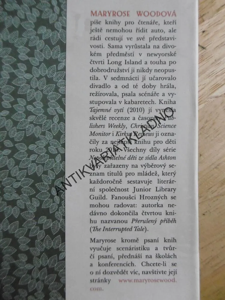 NEPOLEPŠITELNÉ DĚTI ZE SÍDLA ASHTON, NEVIDITELNÝ HOST, MARYROSE WOODOVÁ, **an