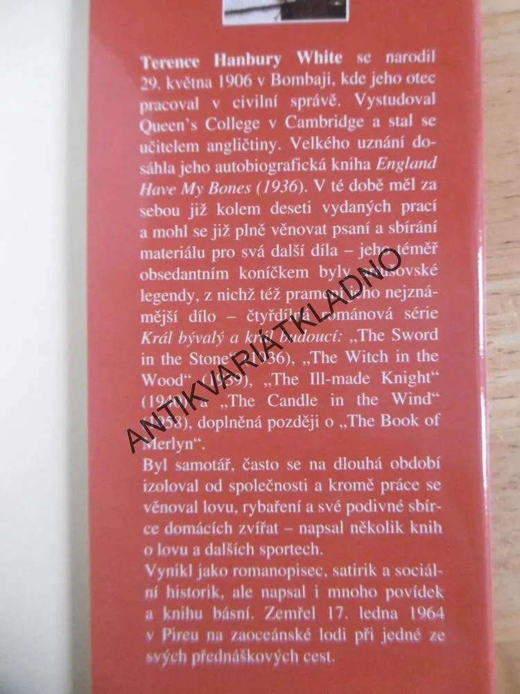 MEČ V KAMENI, T. H. WHITE, **an