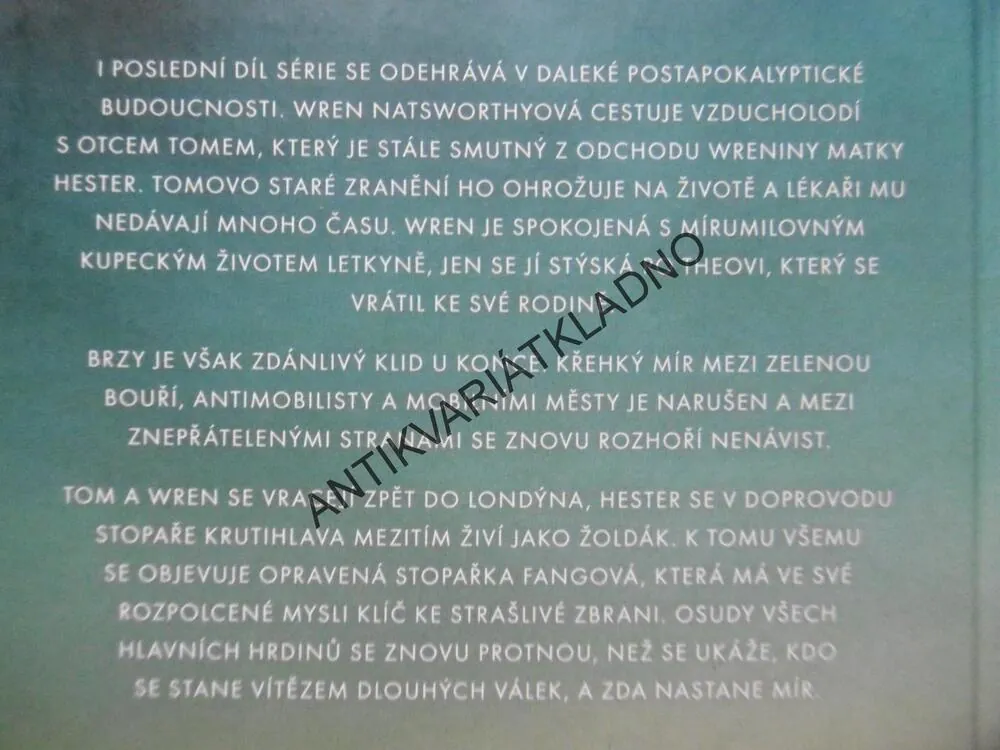 POTEMNĚLÁ PLÁŇ, PHILIP REEVE, **an