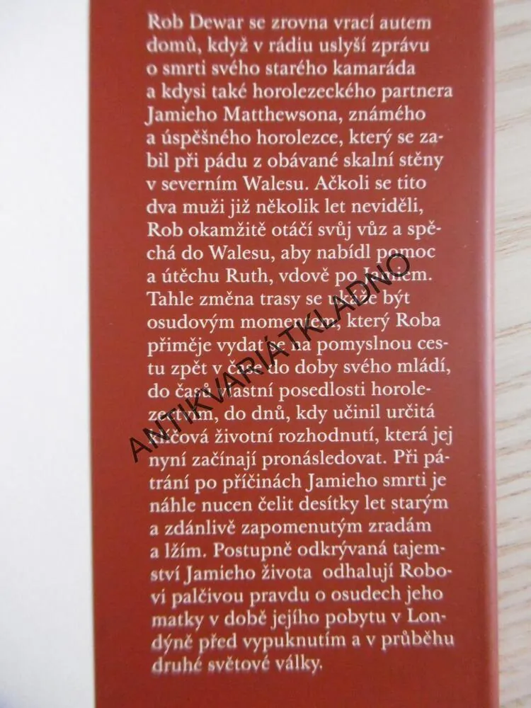 PÁD, SIMON MAWER, **an