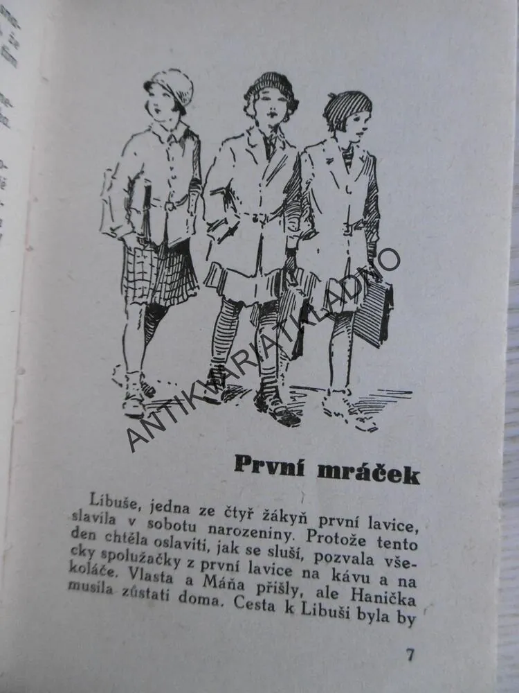 PRVNÍ LAVICE, CHLOUBA PANÍ UČITELKY, BUZKOVÁ, SALAČ, 1946, **an
