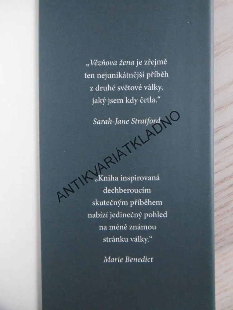 VĚZŇOVA ŽENA, MAGGIE BROOKES, **an