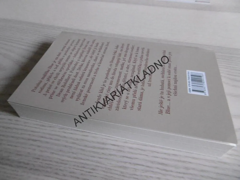 ROZENÝ SVŮDCE, SUSAN ELIZABETH PHILLIPSOVÁ, **an