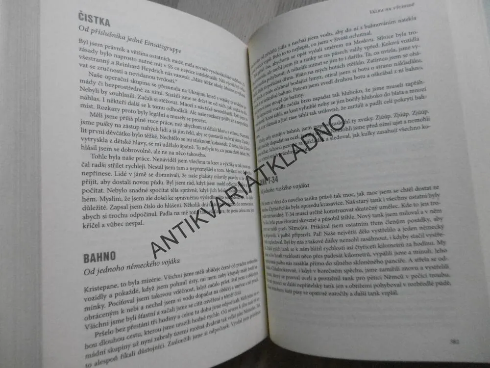 TADY HITLER, GEORGE THOMAS CLARK, BIOGRAFIKCÝ ROMÁN, **an