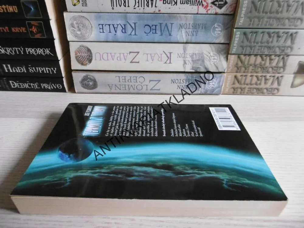 TERMITI Z TITANU, JOSEF PECINOVSKÝ, **an