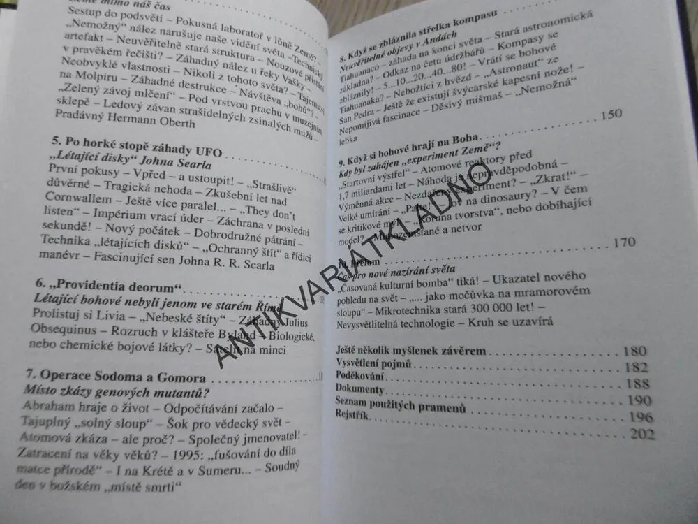 KDYŽ SI BOHOVÉ HRAJÍ NA BOHA, HARTWIG HAUSDORF, **an