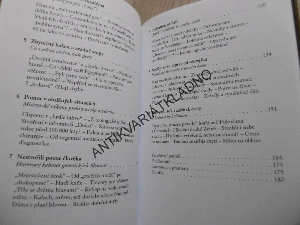 OTAZNÍKY KOLEM PŮVODU ČLOVĚKA, HARTWIG HAUSDORF, **an