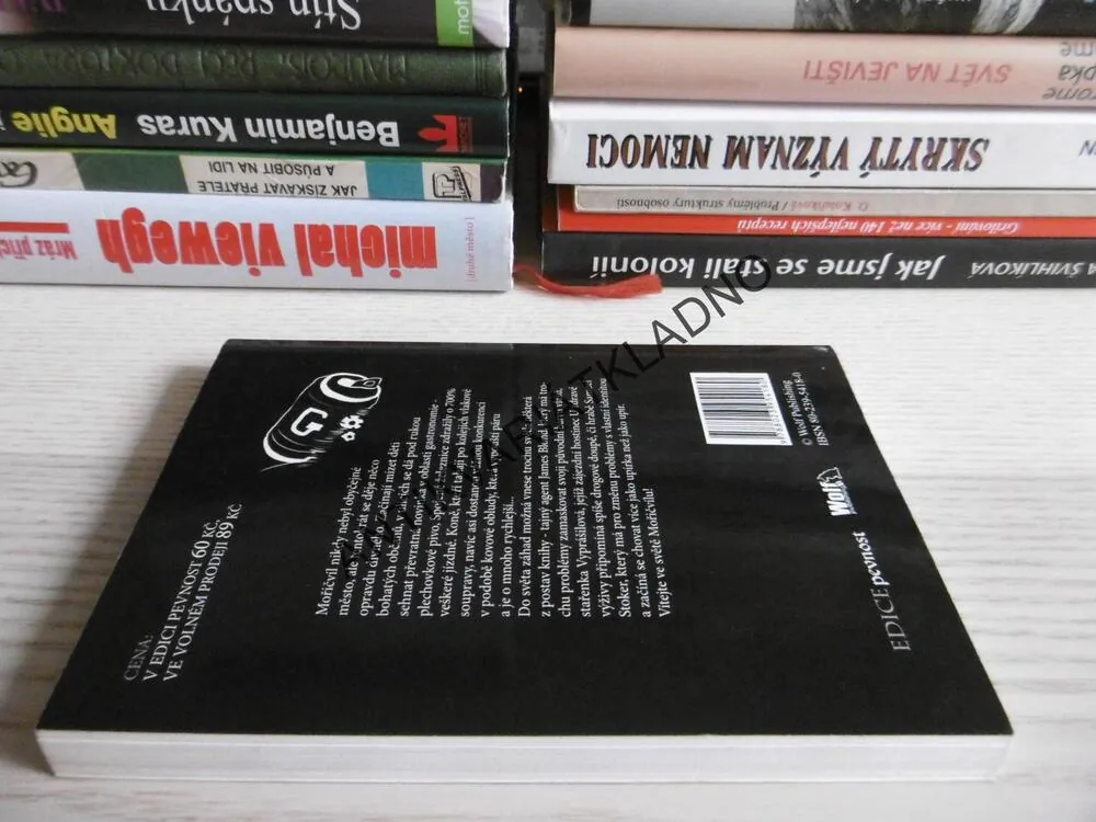 MOŘIČVÍL, DENNY NEWMAN, **an