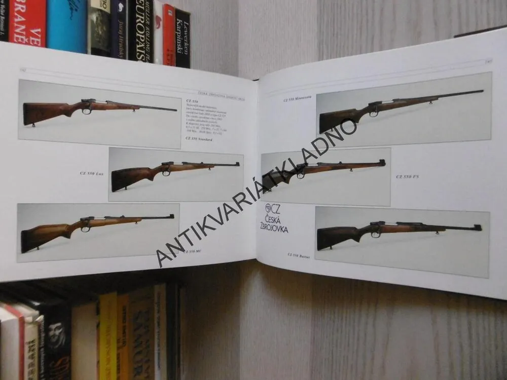 ČESKÉ ZBRANĚ A STŘELIVO, VLADIMÍR DOLÍNEK, VLADIMÍR KARLICKÝ, PAVEL VÁCHA, **an