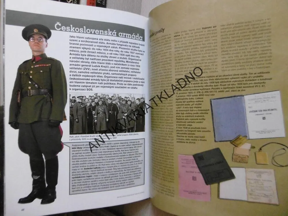 STRÁŽ OBRANY STÁTU, ENCYKLOPEDIE SKEJNOKROJŮ ČESKOSLOVENSKA I., ROBERT SPEYCHAL A KOLEKTIV