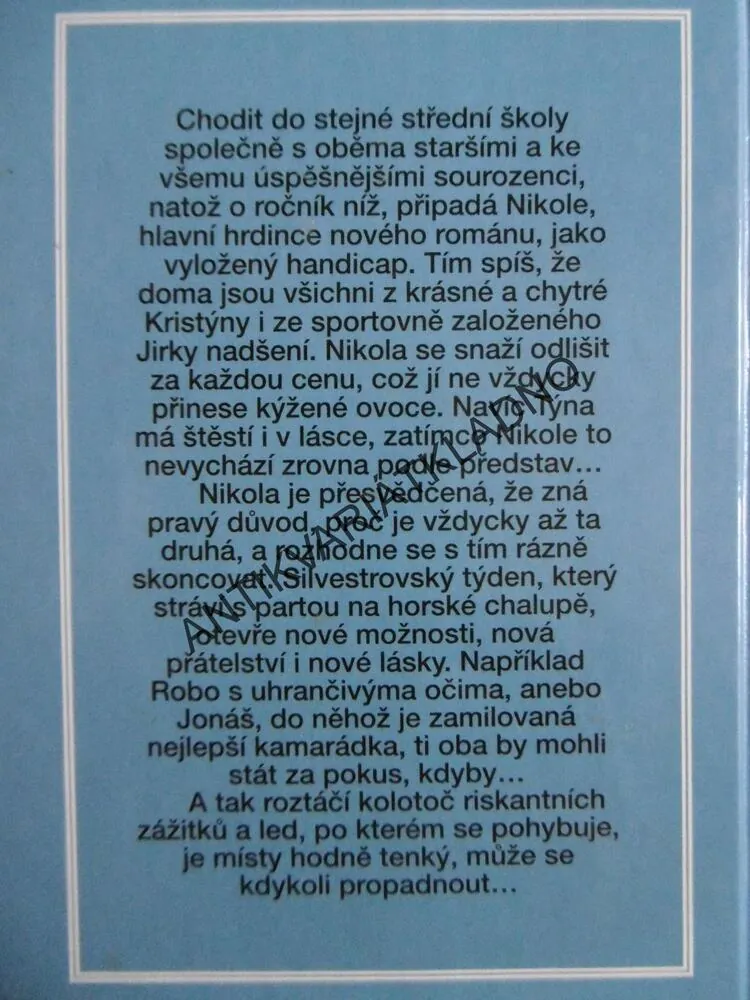 DOTEKY NOCI, LENKA LANCZOVÁ, **an