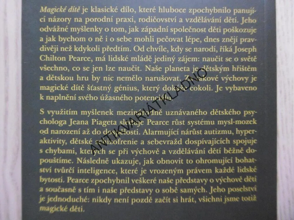 MAGICKÉ DÍTĚ, JOSEPH CHILTON PEARCE, **an