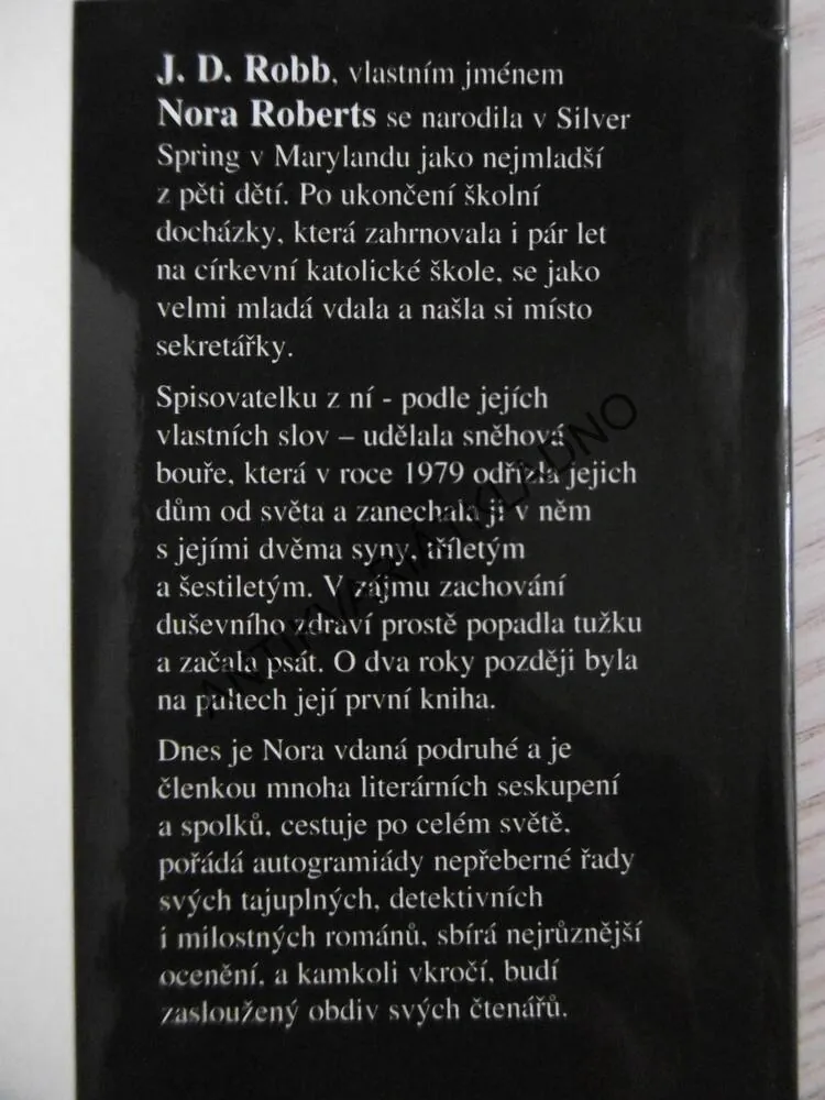 SMRTÍCÍ PRAVIDLA, J.D ROBB, NORA ROBERTSOVÁ, **an