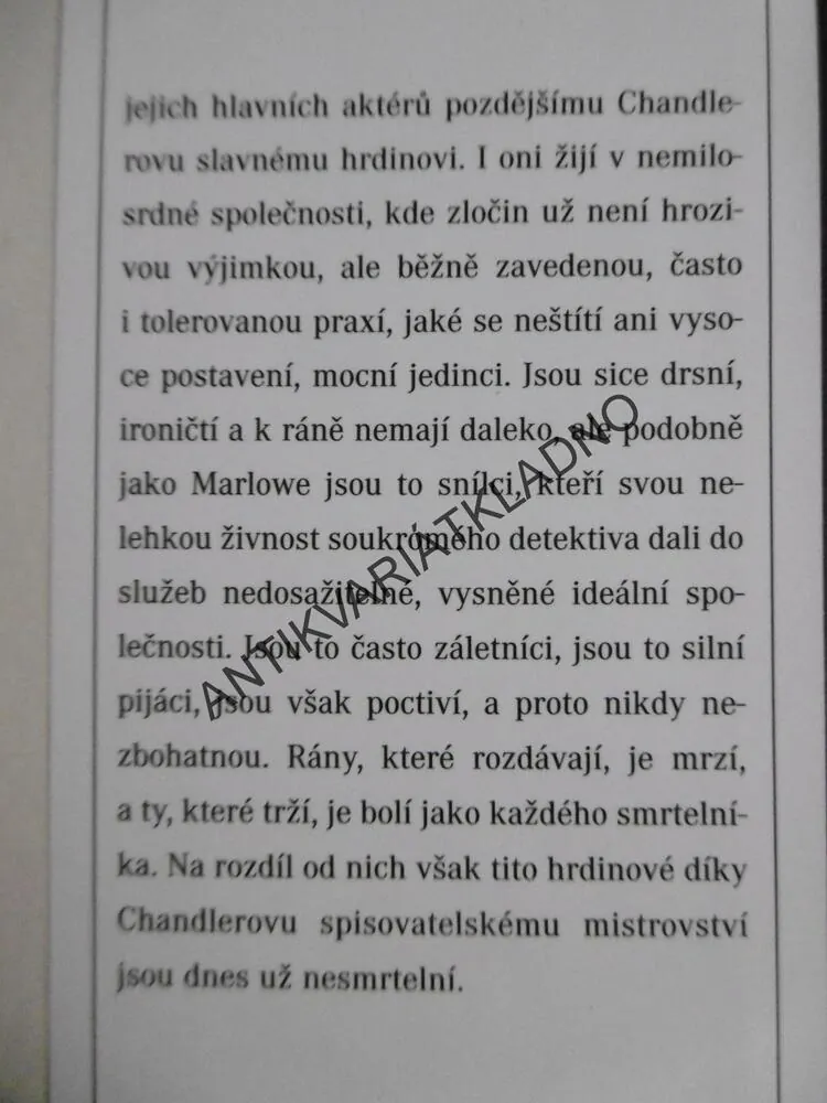 ZLATÉ RYBIČKY, RAYMOND CHANDLER, **an