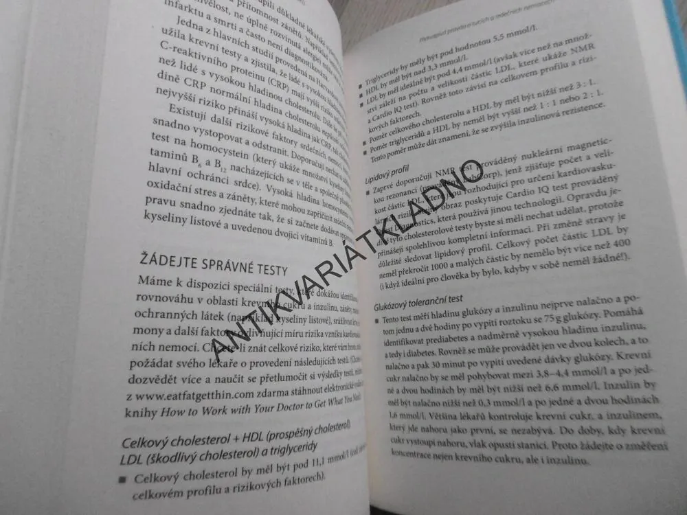 ZHUBNI DÍKY TUKŮM, MARK HYMAN, **an
