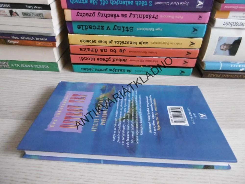 OSTROV TET, EVA IBBOTSONOVÁ, **an