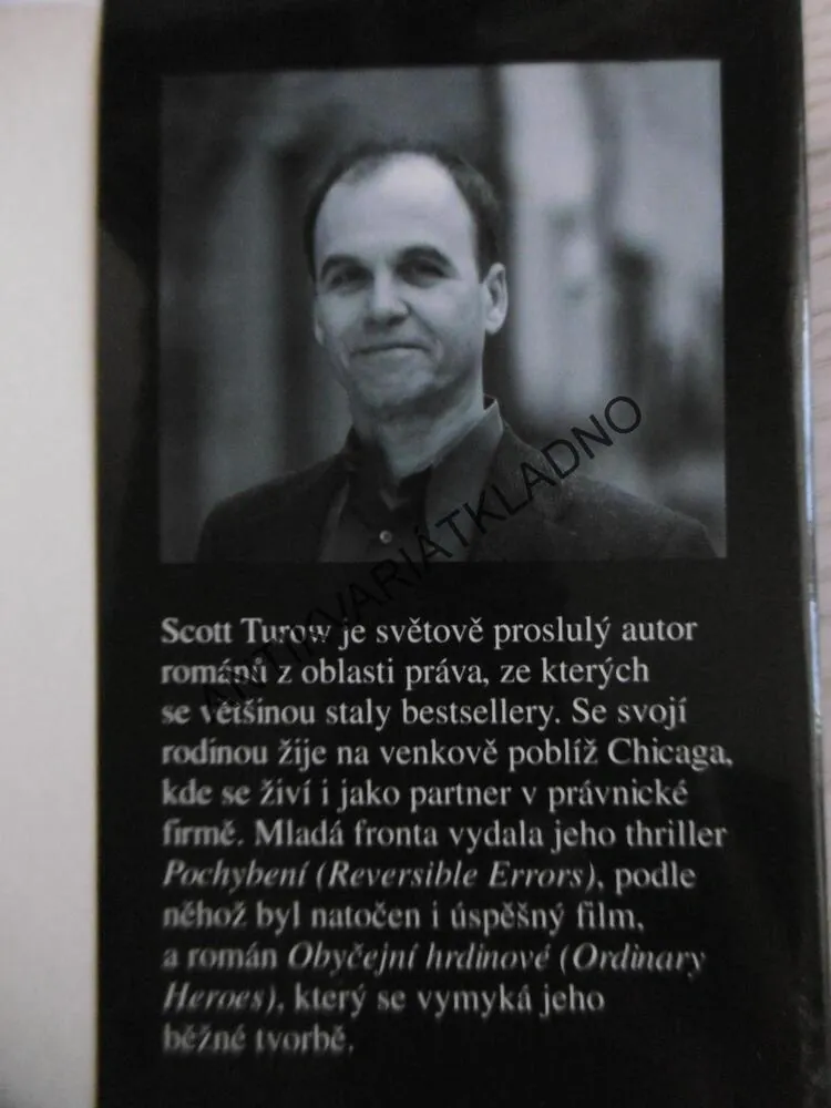 PROMLČENÍ, SCOTT TUROW, **an