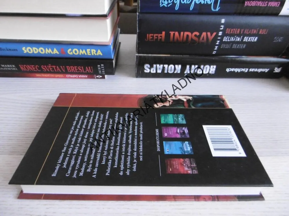 ULOUPENÁ MADONA, IAIN PEARS, **an