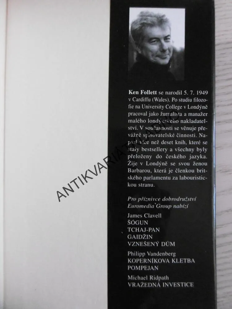 PILÍŘE ZEMĚ, KEN FOLLETT, **an