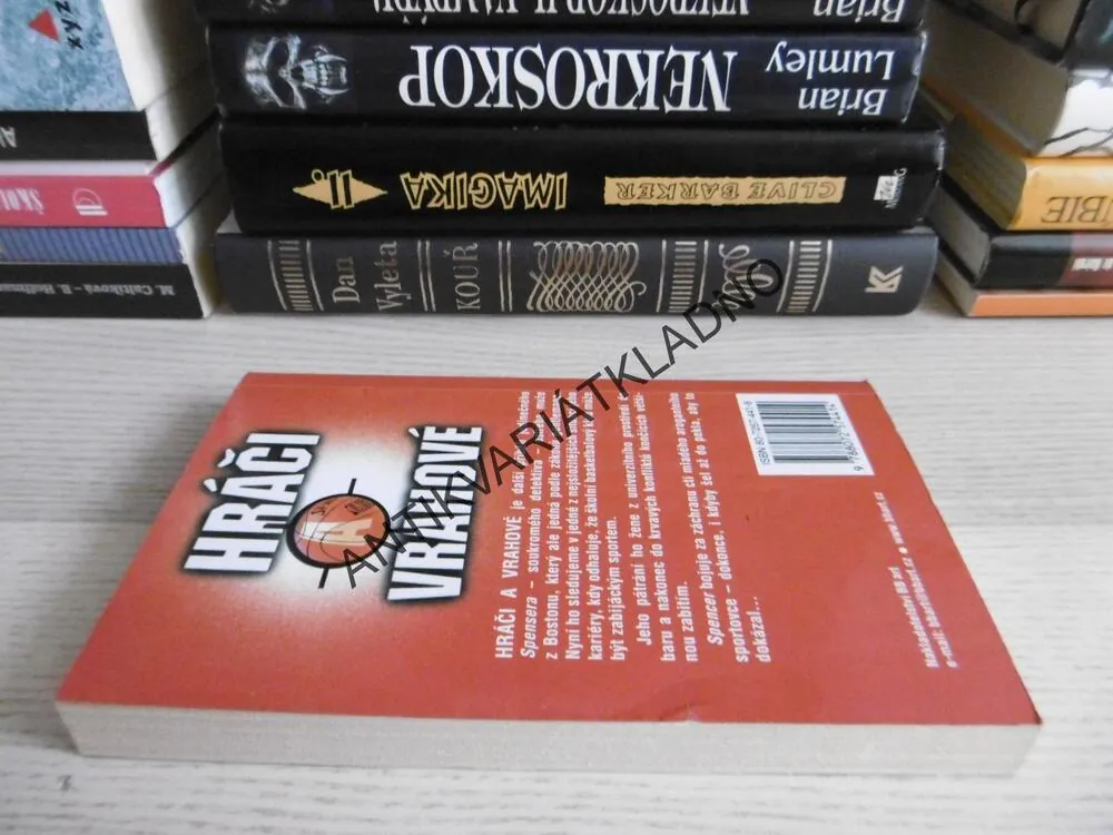 HRÁČI A VRAHOVÉ, ROBERT B. PARKER, **an