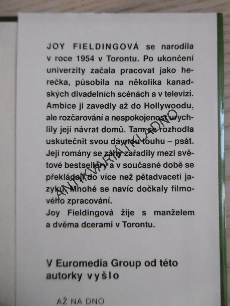 ZACHRÁNÍŠ MĚ RÁNO, JOY FIELDINGOVÁ, **an