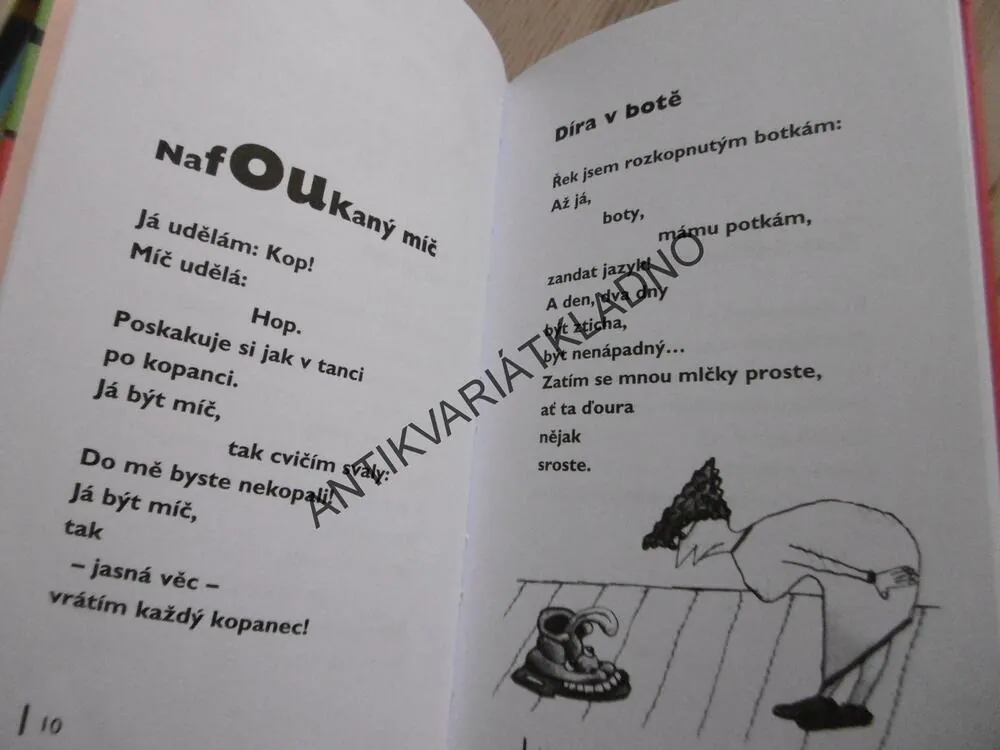 KDE BLOUDÍ VELBLOUDI?, IVO ŠTUKA, **an