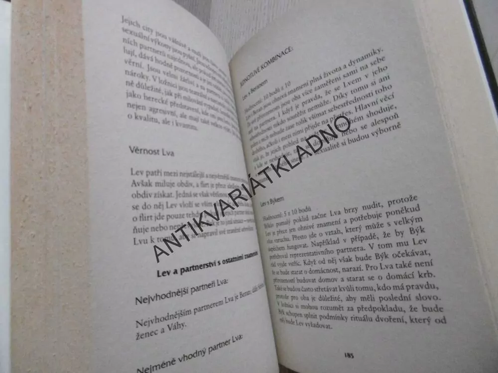 VŠECHNO O 12 ZNAMENÍCH, ANDREA HOMOLOVÁ, **an