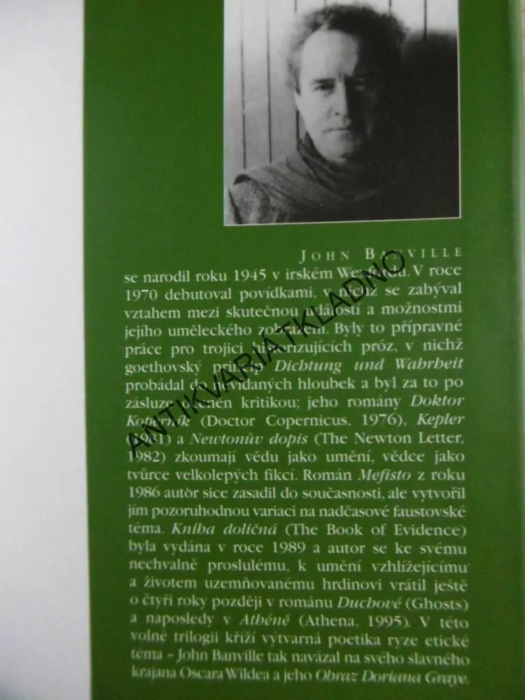 KNIHA DOLIČNÁ, JOHN BANVILLE, **an