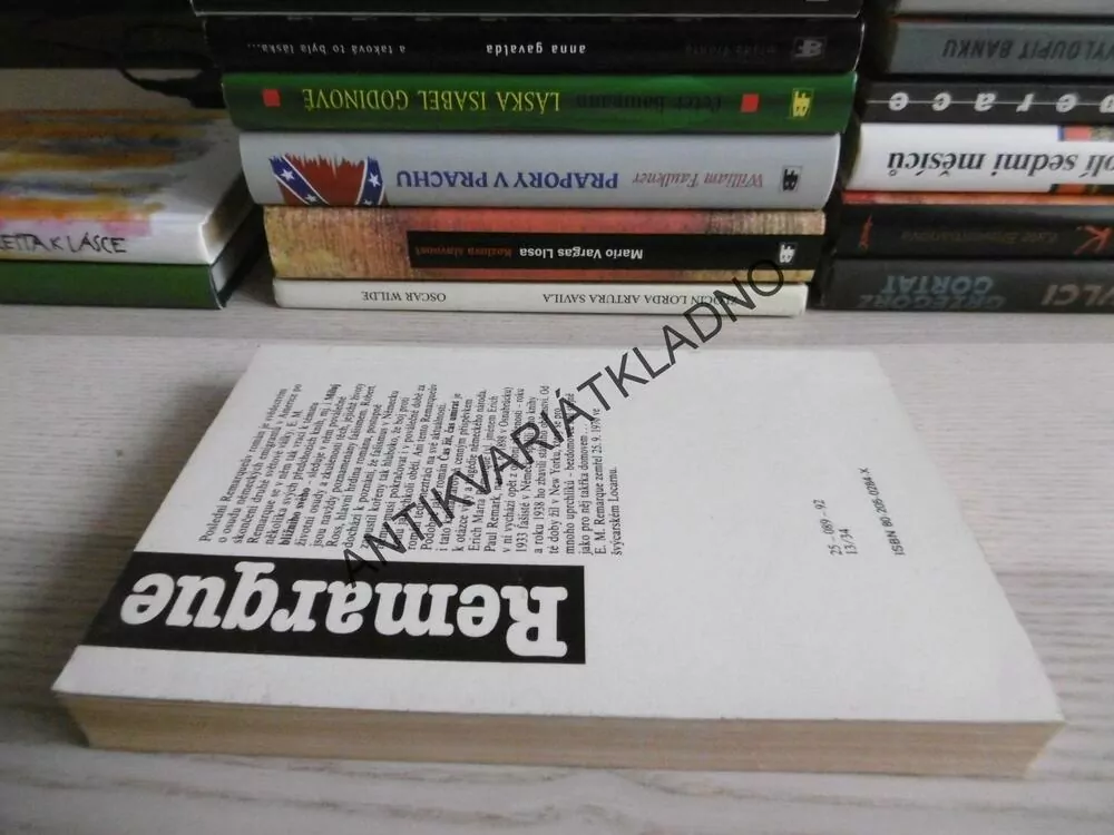 STÍNY V RÁJI, ERICH MARIA REMARQUE, **an
