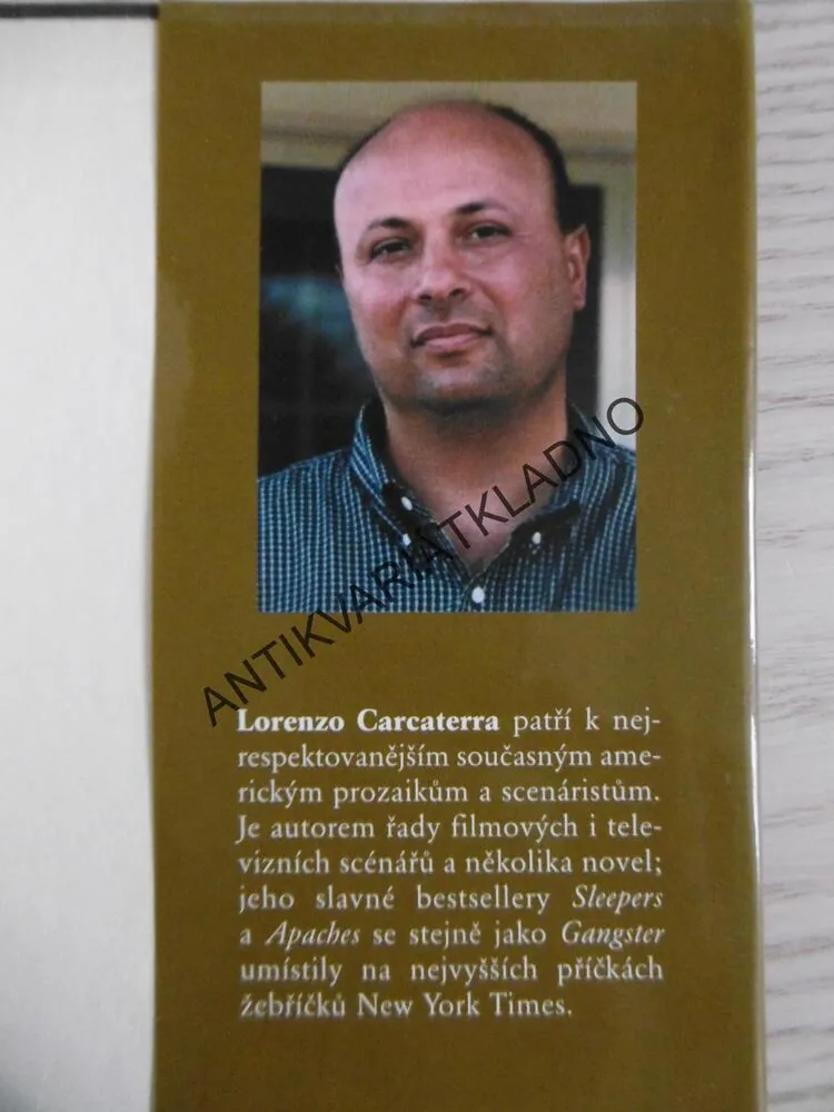 GANGSTER, LORENZO CARCATERRA, **an