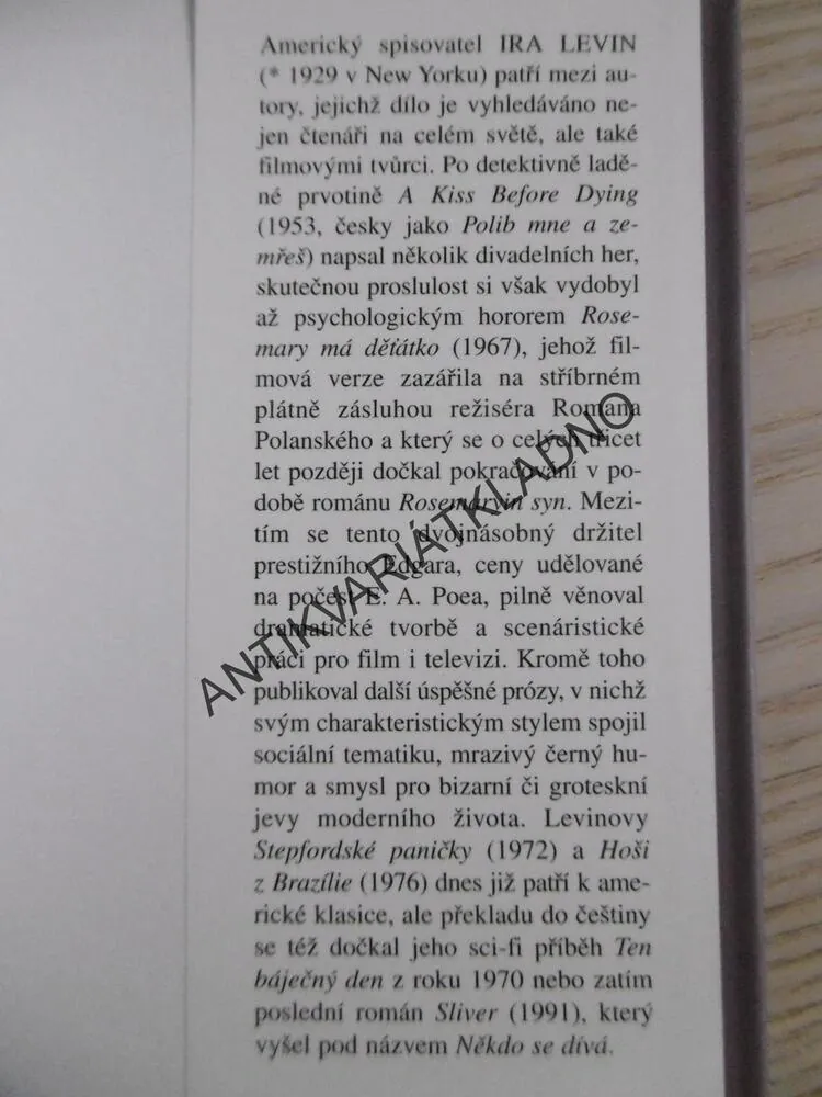 STEPFORDSKÉ PANIČKY, IRA LEVIN, **an