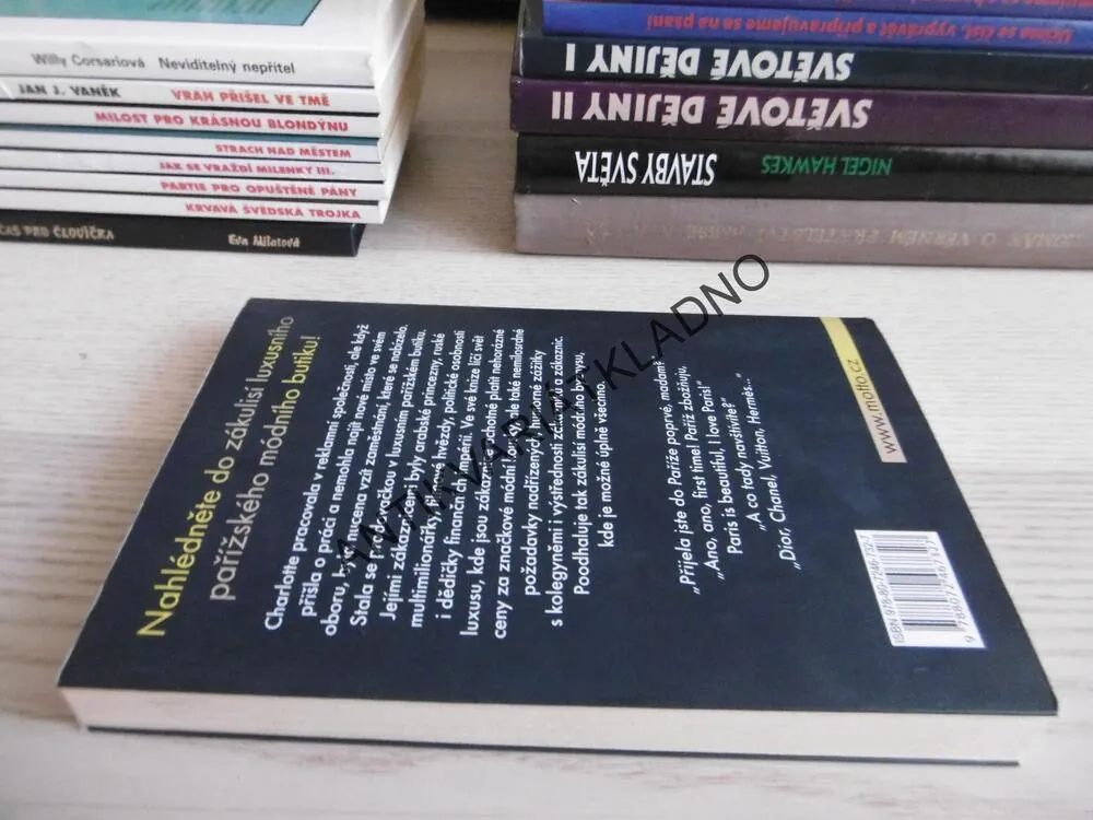 LUXUS, EDWIGE MARTINOVÁ, **an