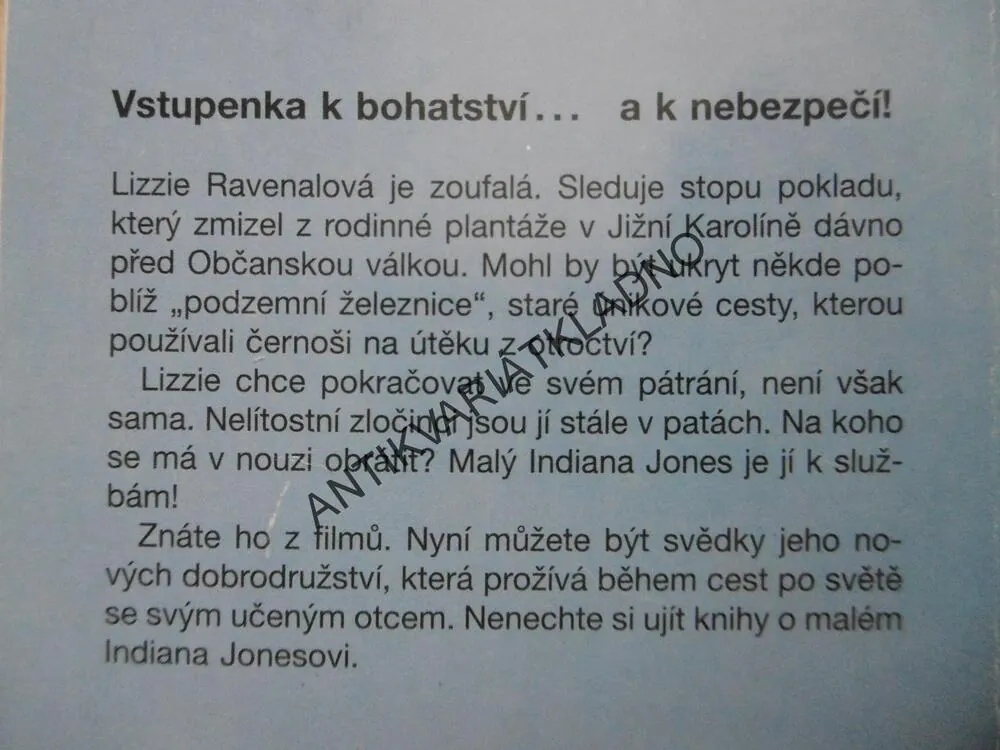 YOUNG INDIANA JONES A POKLAD NA PLANTÁŽI, **an