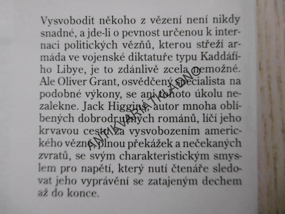 KRVAVÁ CESTA, JACK HIGGINS, **an 