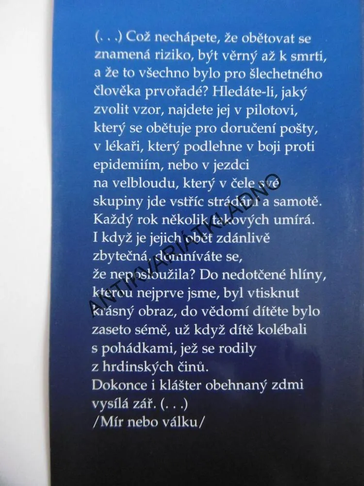 VÁLEČNÉ ZÁPISY, ANTOINE DE SAINT-EXUPÉRY, **an