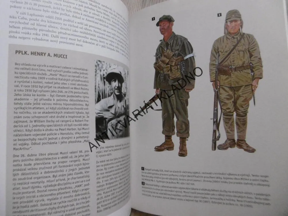PŘEPAD ZAJATECKÉHO TÁBORA V CABANATUANU, FILIPÍNY 1945, GORDON L. ROTTMAN, **an