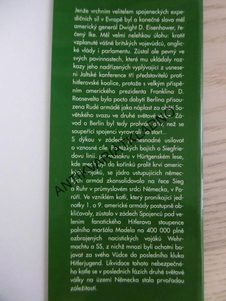 IKEOVA POSLEDNÍ BITVA, CHARLES WHITING, **an