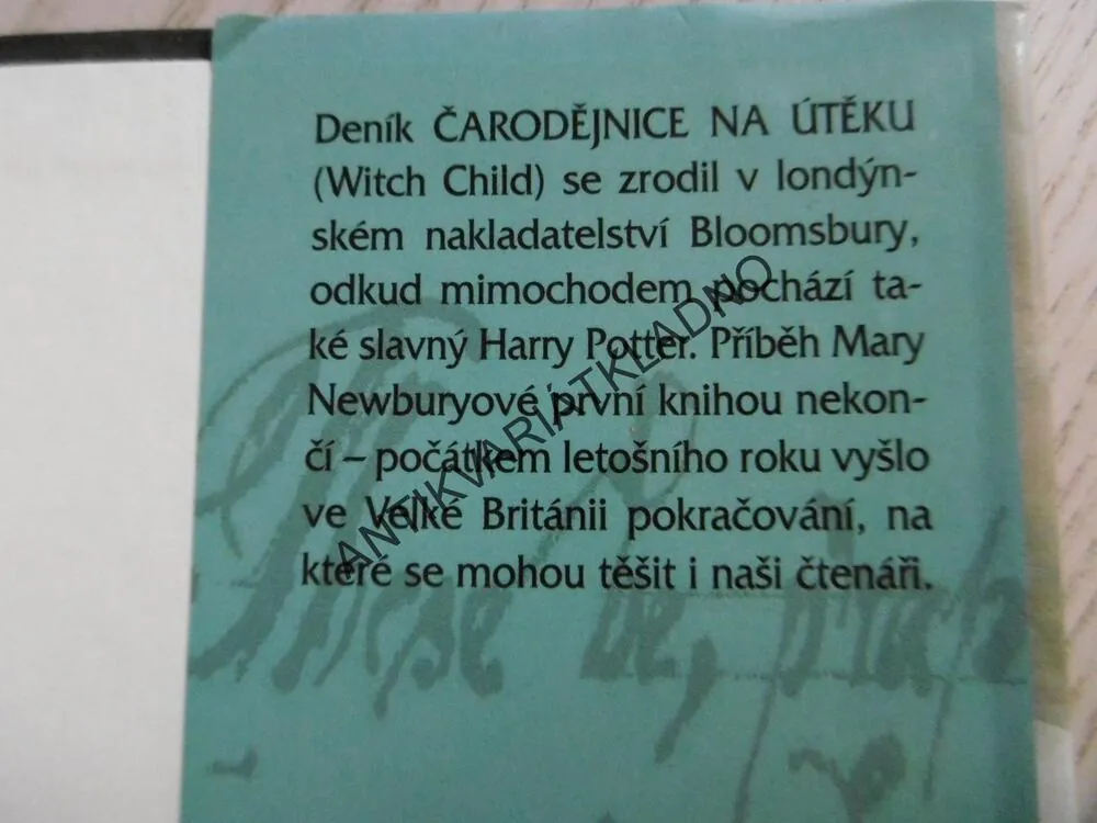 ČARODĚJNICE NA ÚTĚKU, CELIA REESOVÁ, **an