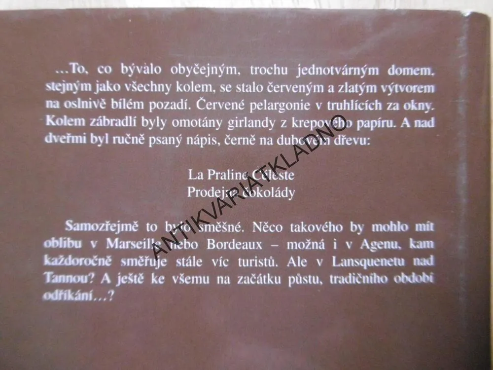 ČOKOLÁDA, JOANNE HARRIS, **an