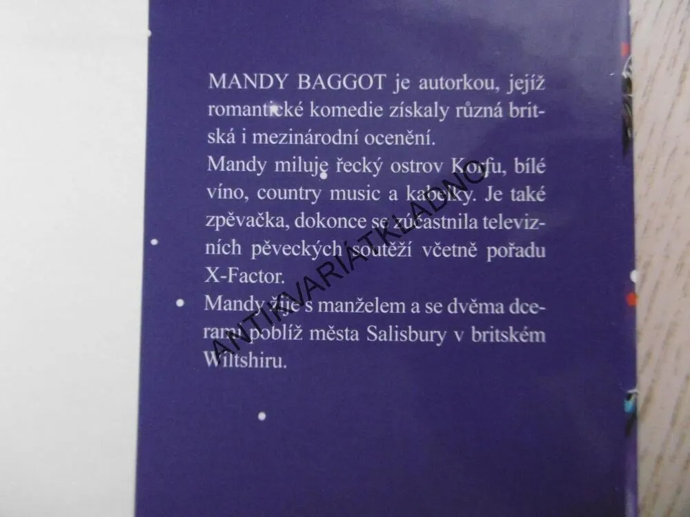 VÁNOČNÍ POLIBEK V NOTTING HILLU, MANDY BAGGOT, **an