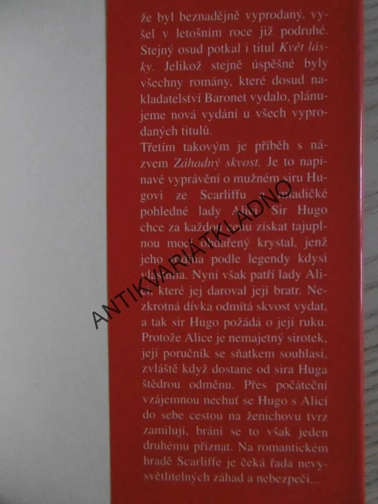 ZÁHADNÝ SKVOST, AMANDA QUICK, **an