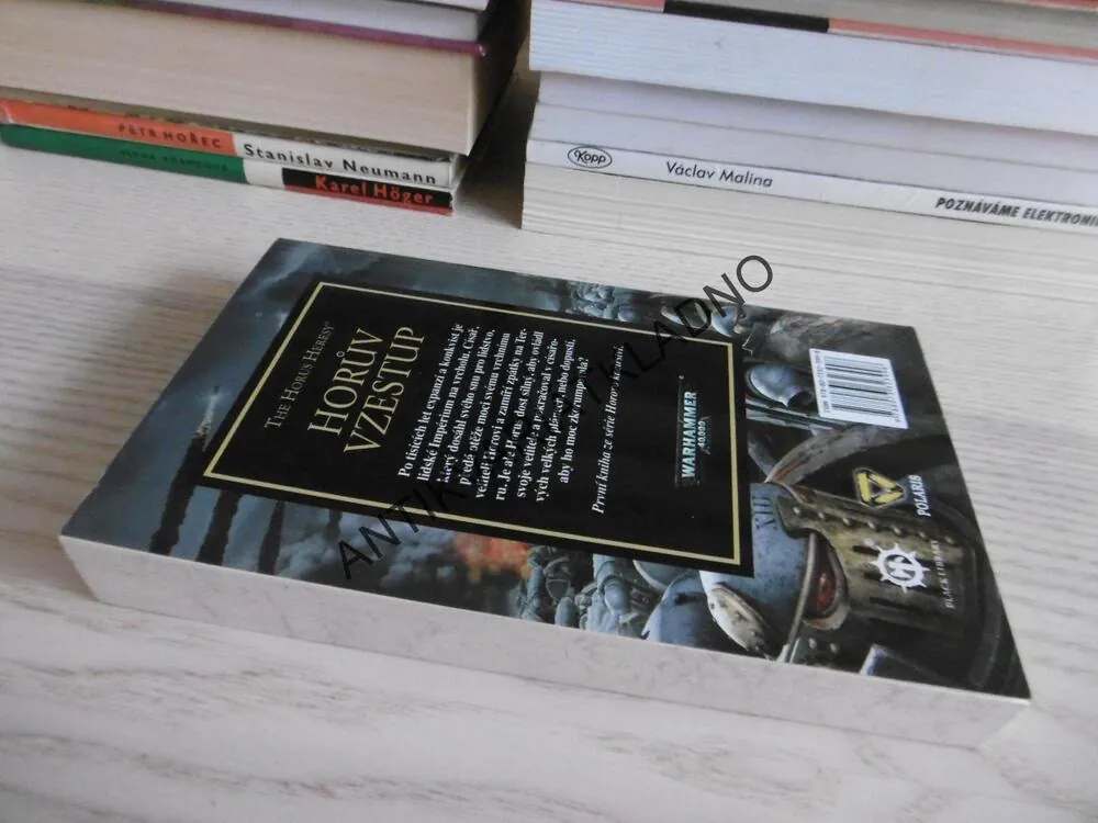 HORŮV VZESTUP, DAN ABNETT, **an