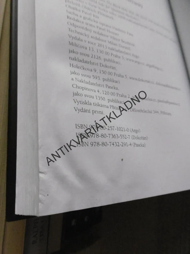 VÁLKA O ČERNÉ DÍRY, LEONARD SUSSKIND, **an