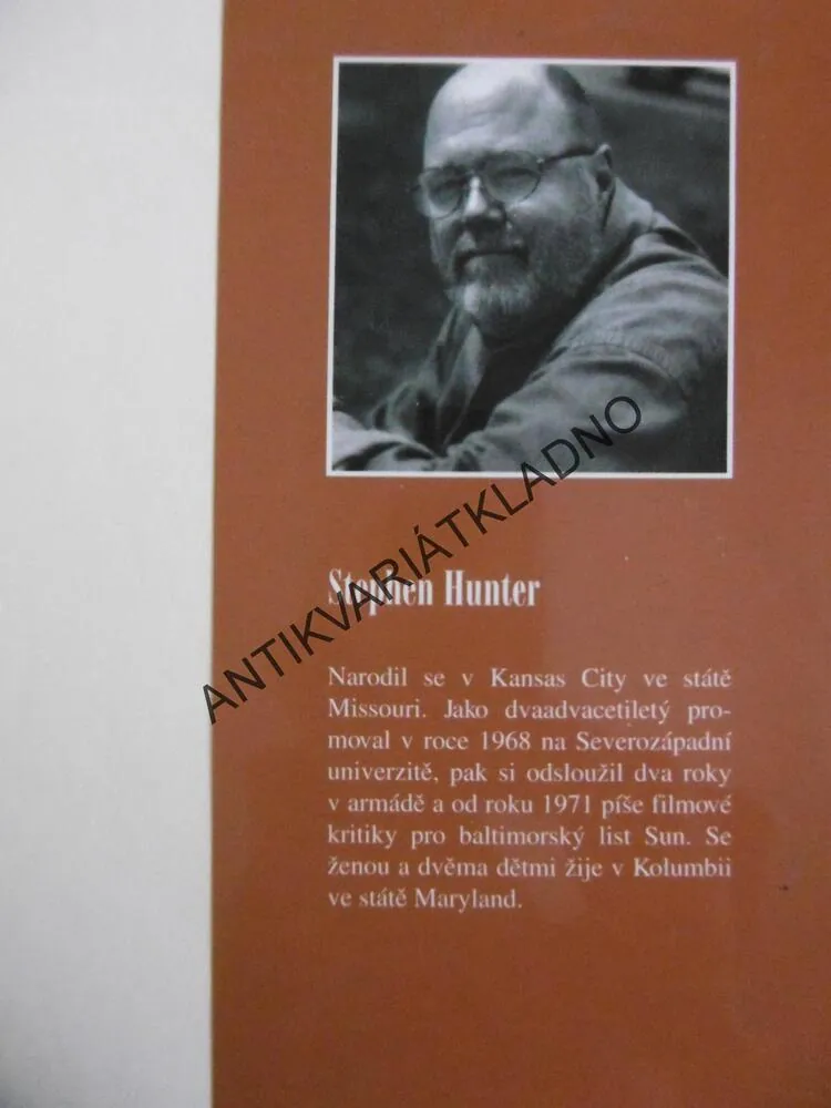 PEKLO V BAŽINÁCH, STEPHEN HUNTER, **an