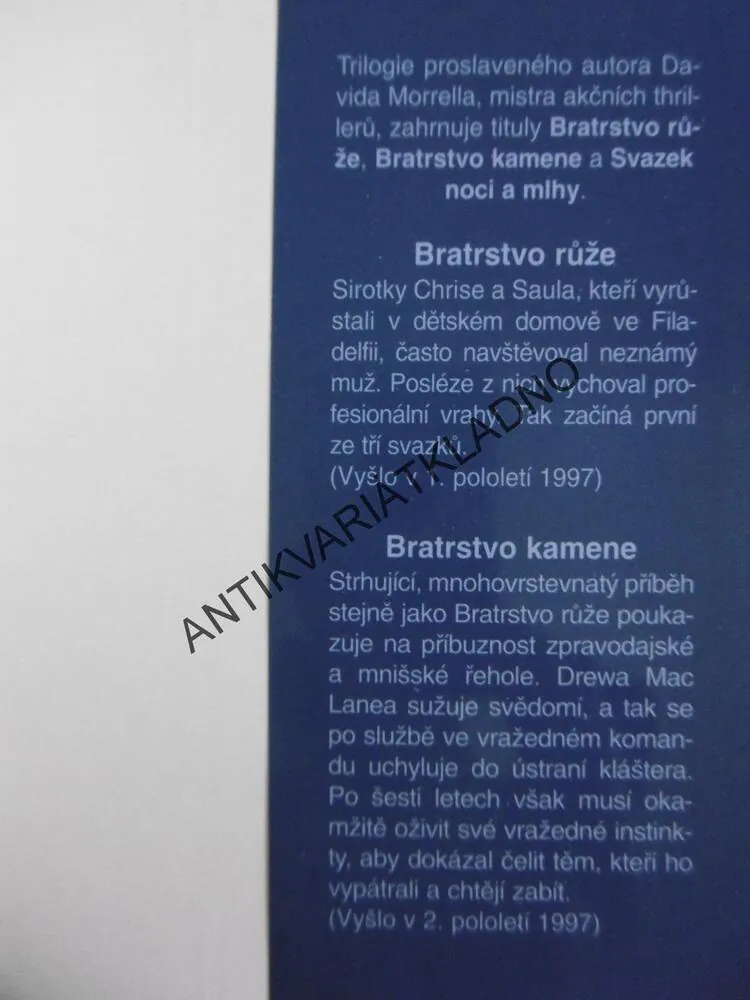 SVAZEK NOCI A MLHY, DAVID MORRELL, **an