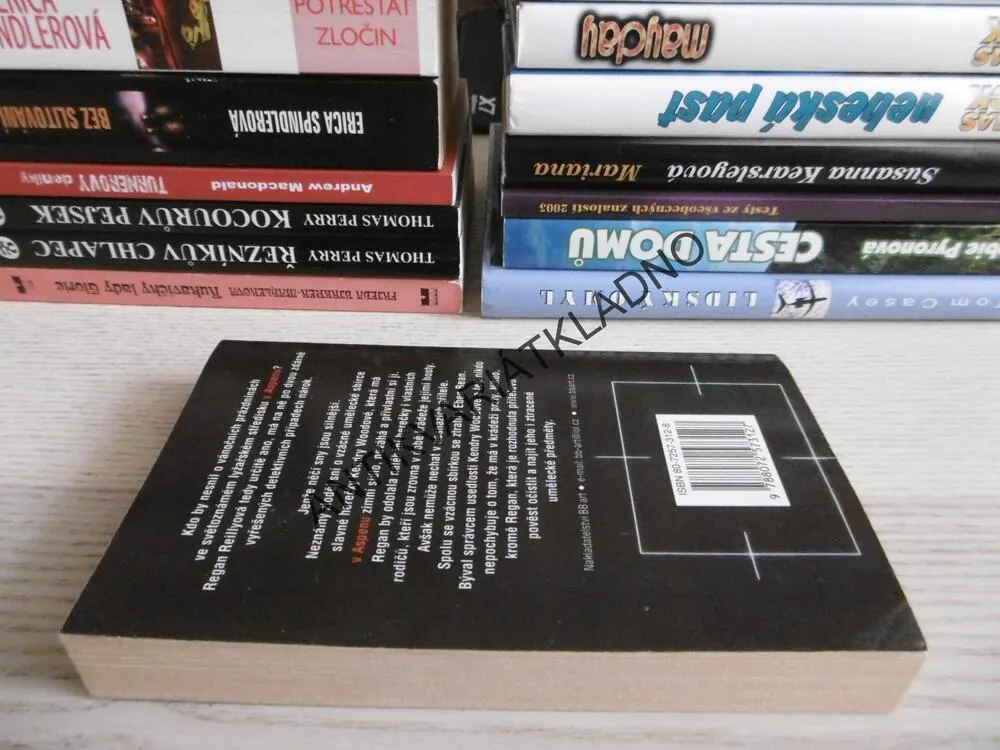 VÁNOCE V ASPENU, CAROL HIGGINS CLARKOVÁ, **an