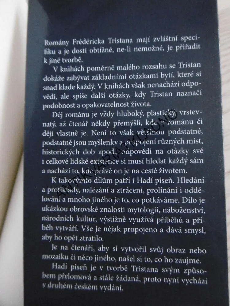 HADÍ PÍSEŇ ANEB PŘÍBĚH LABYRINTU, FRÉDERICK TRISTAN, **an