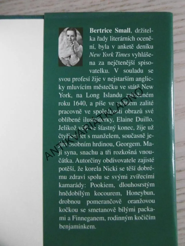 POSLEDNÍ DĚDIČKA, BERTRICE SMALL, **an