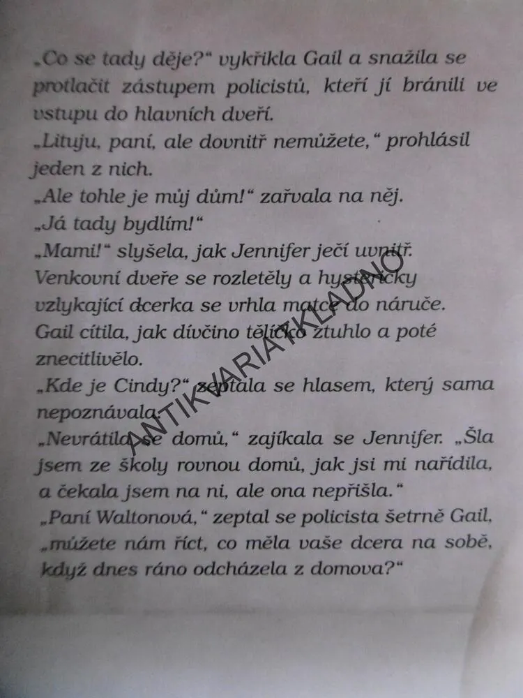 TREST ŽIVOTA, JOY FIELDINGOVÁ, **an